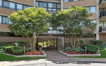 Building Photo - 101 Bar Harbour Rd