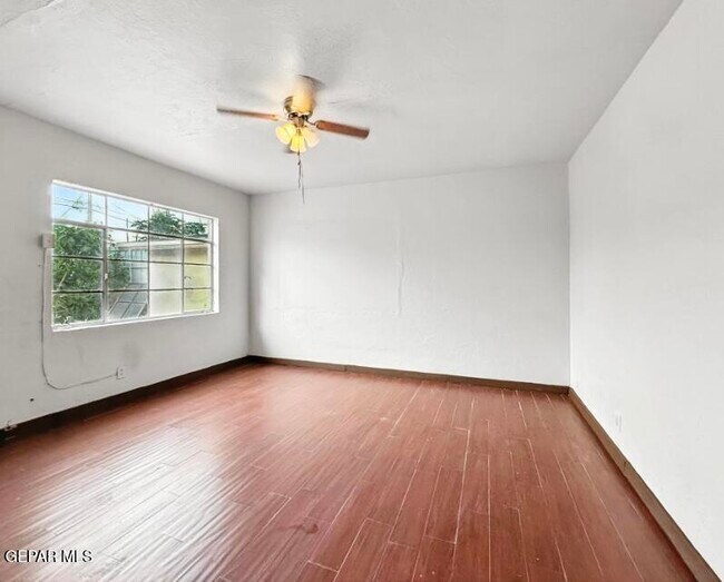 Foto del edificio - 3425 Savannah Ave