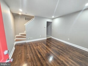 Building Photo - 100 Chestnut St