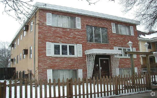 Building Photo - 2625 18th Ave S