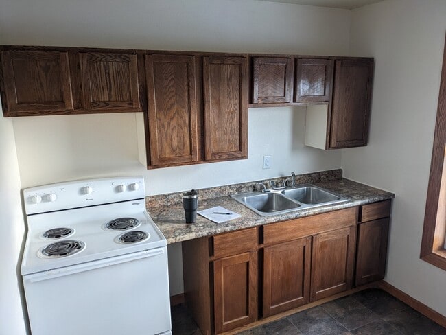 Building Photo - 1114 Roth Ln
