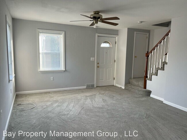 Building Photo - 4 br, 2 bath House - 1726 Redwood Ave