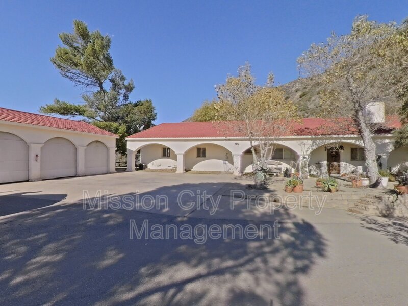 Primary Photo - 1210 Toro Canyon Rd