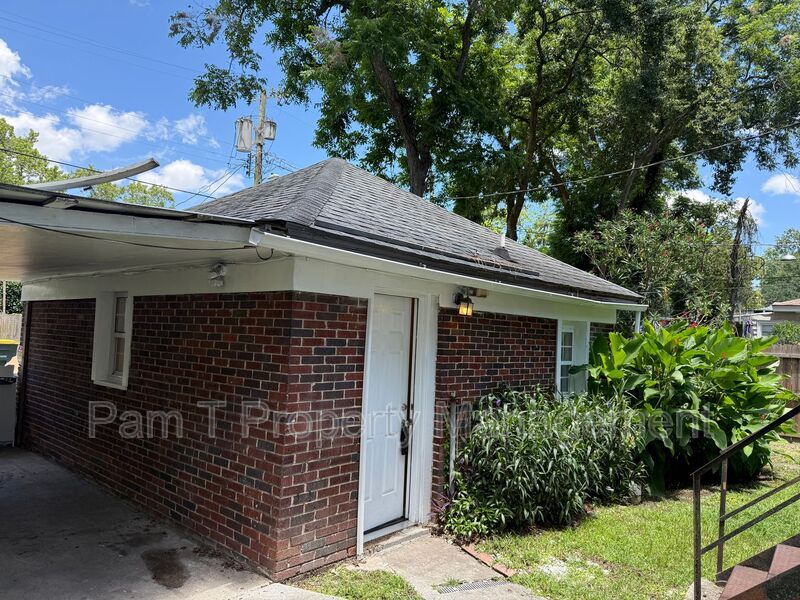 Primary Photo - 724 E 49th St