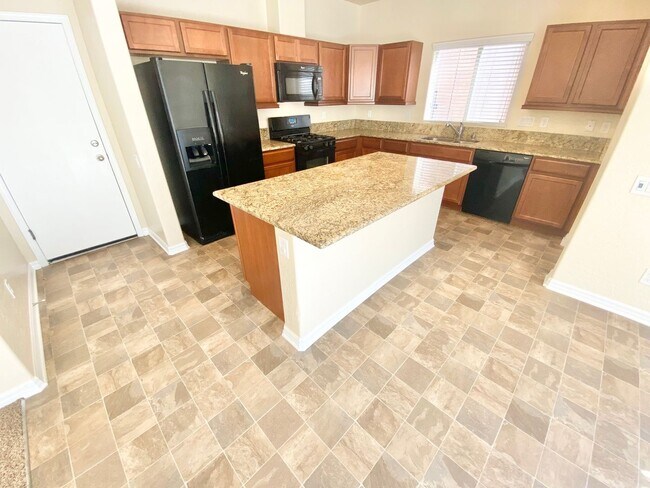 Foto del edificio - STUNNING ANTHEM HOME 3 BEDROOM 2.5 BATH, N...