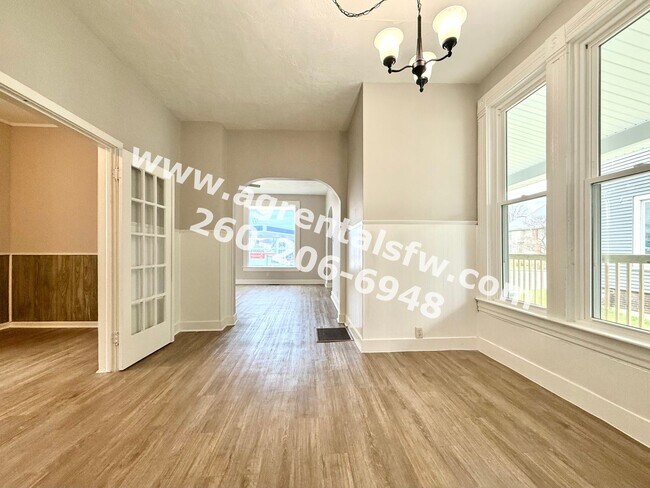 Foto del edificio - 615 S Jefferson St