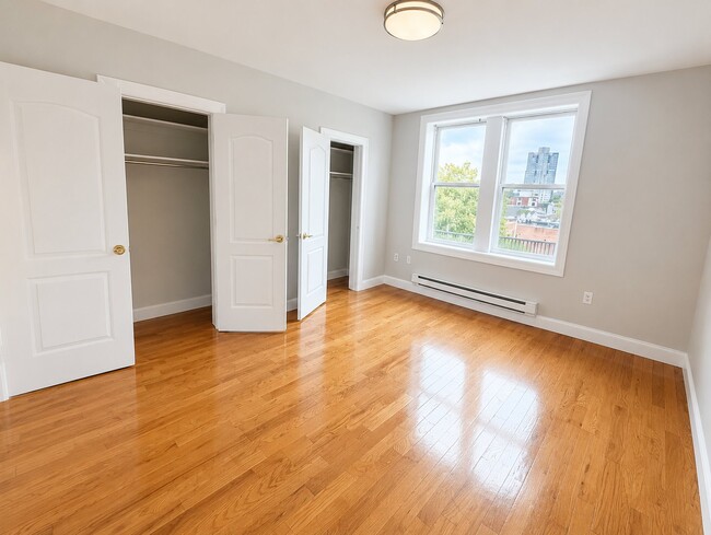 Foto del edificio - 6611 Broadway