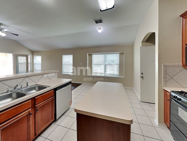 Building Photo - 9056 Weller Ln