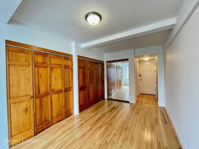 Building Photo - 0 bedroom in New York NY 10017