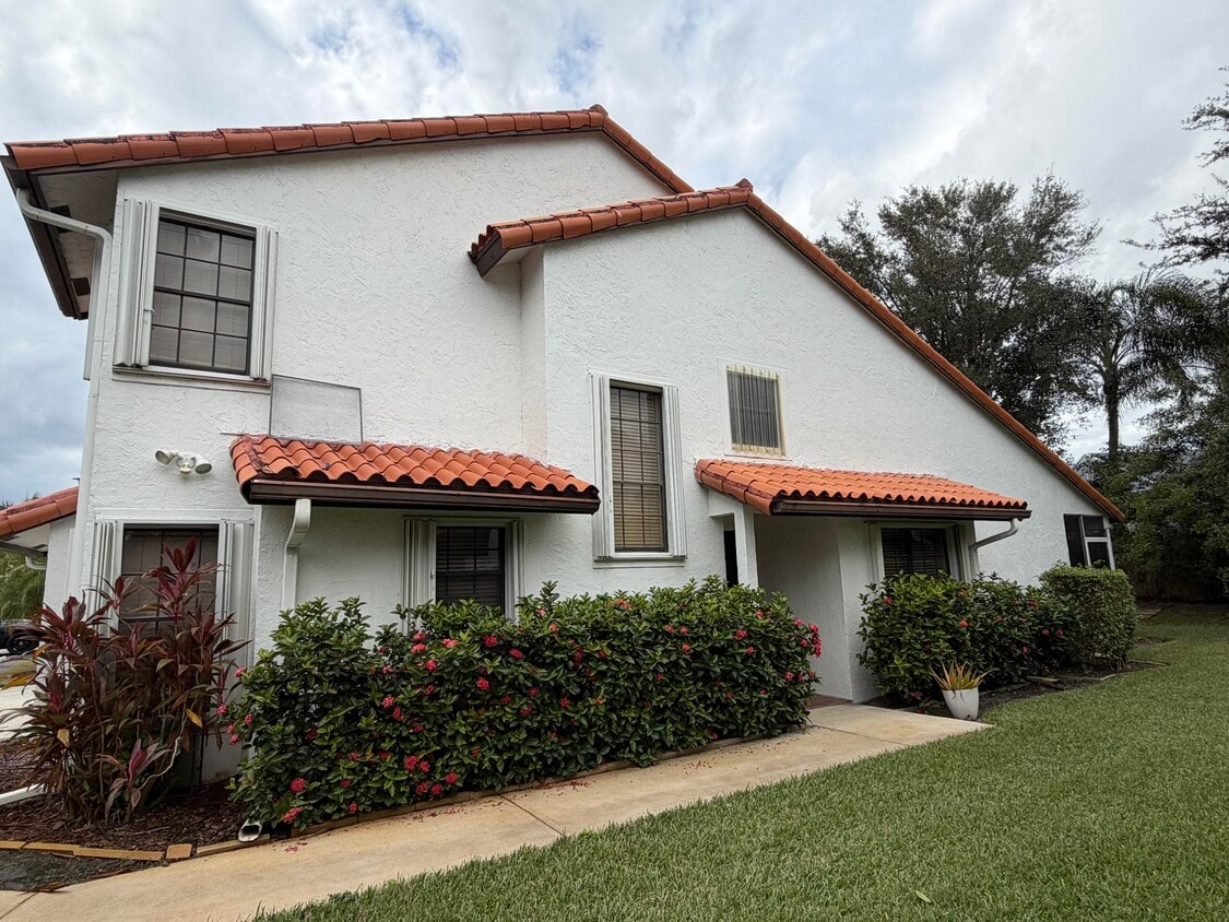 Foto principal - 13505 Fountain View Blvd