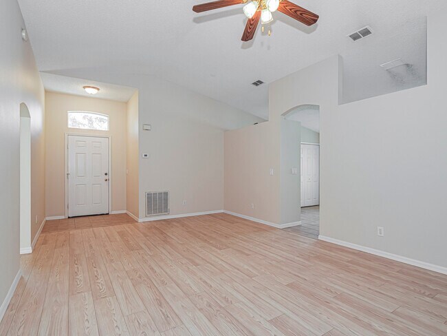 Photo - 953 N 13th Square House