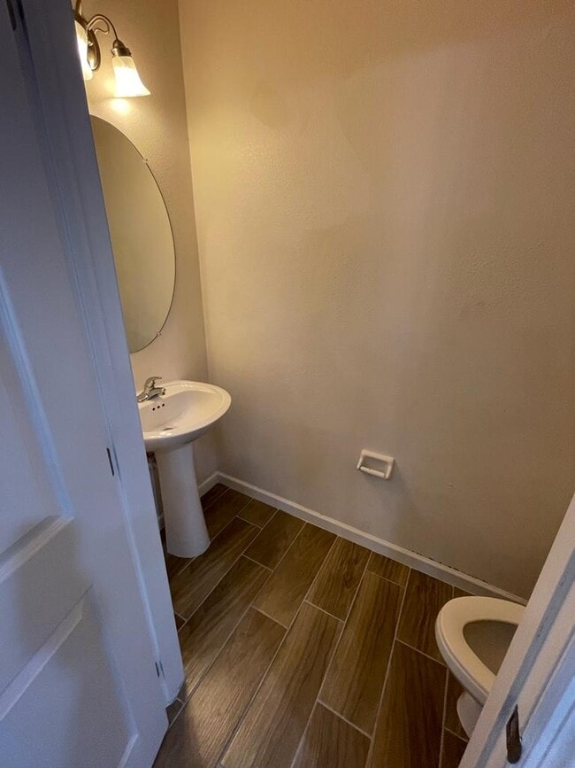 Photo - 1438 Chelsea Dr Townhome