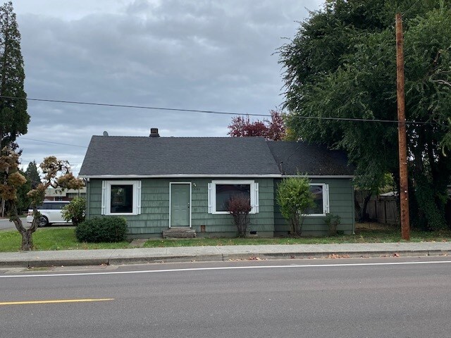 Primary Photo - 3180 Brown Rd NE