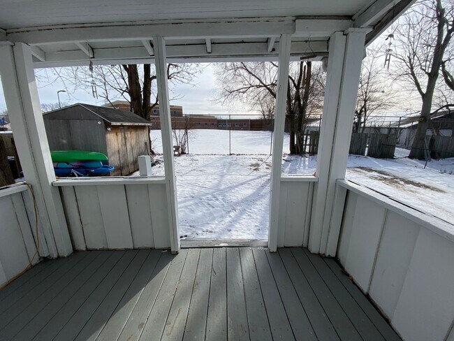 Foto del edificio - 2612 Leland Ave