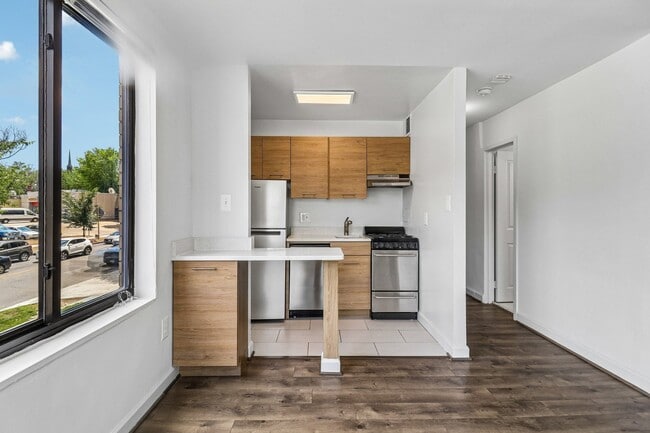Photo - 5100 Connecticut Avenue Apartments