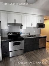 Building Photo - 258A-258A Sunview St