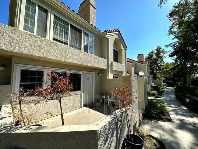 Building Photo - 4240 Lost Hills Rd