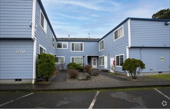 Building Photo - 870 S Holladay Dr