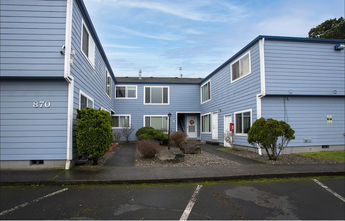 Foto principal - 870 S Holladay Dr