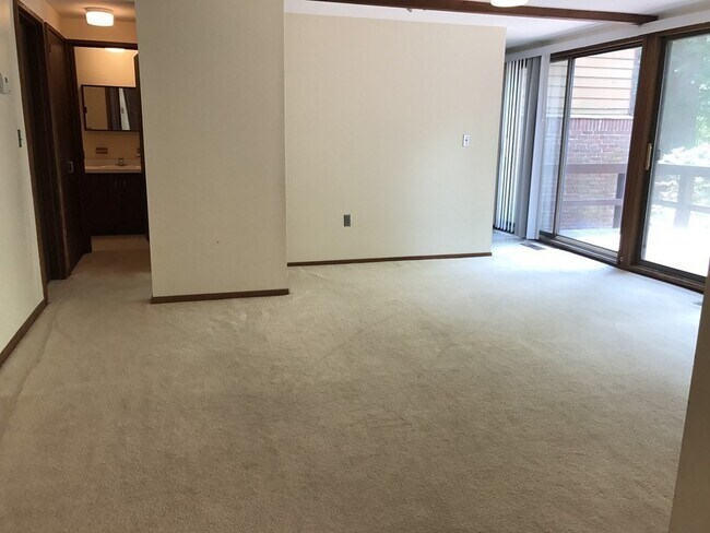 Foto del edificio - 604 Old Stone Brook