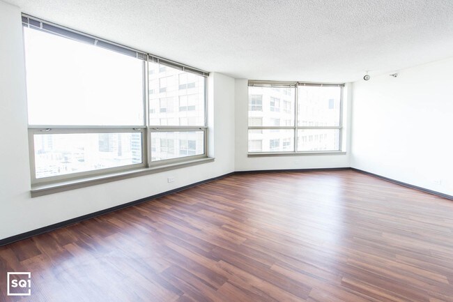Foto del edificio - 500 W Madison St