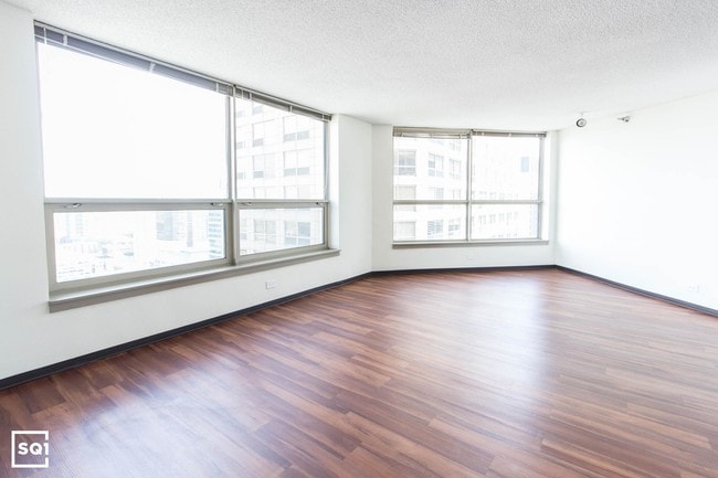 Building Photo - 575 W Madison St