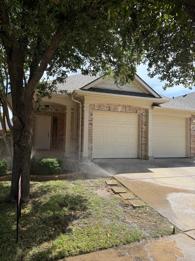 Building Photo - 377 Kirby Dr