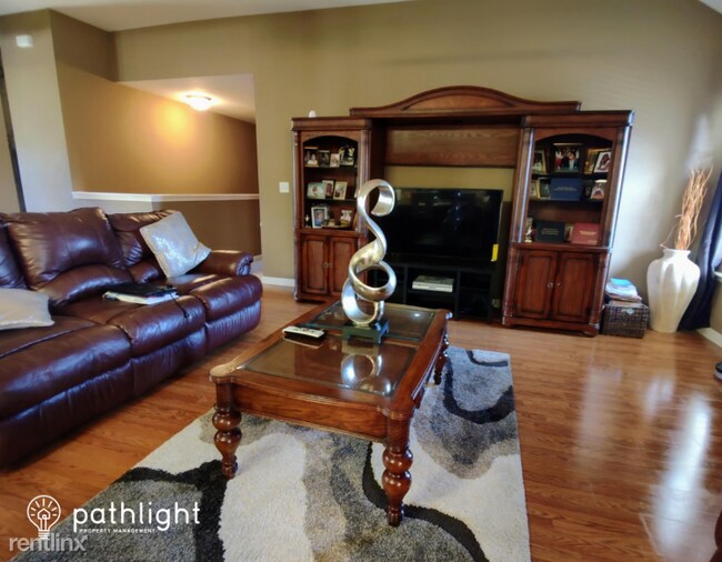 Foto del edificio - 3 br, 2 bath House - 13513 Dynasty Drive UNIT