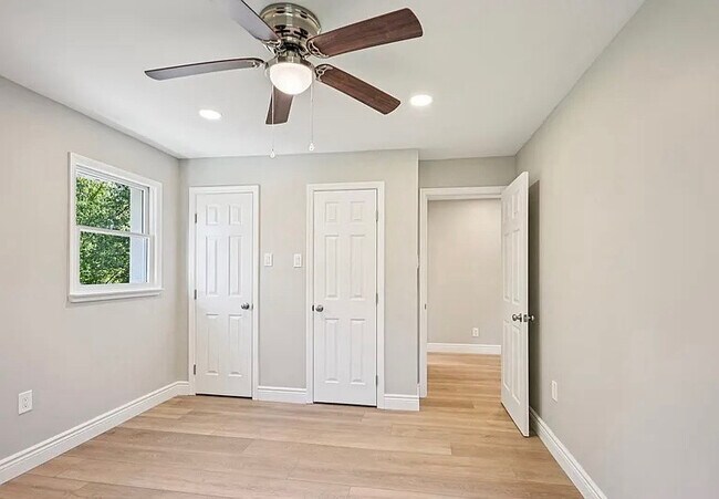 Foto del edificio - 711 E Butler Pike