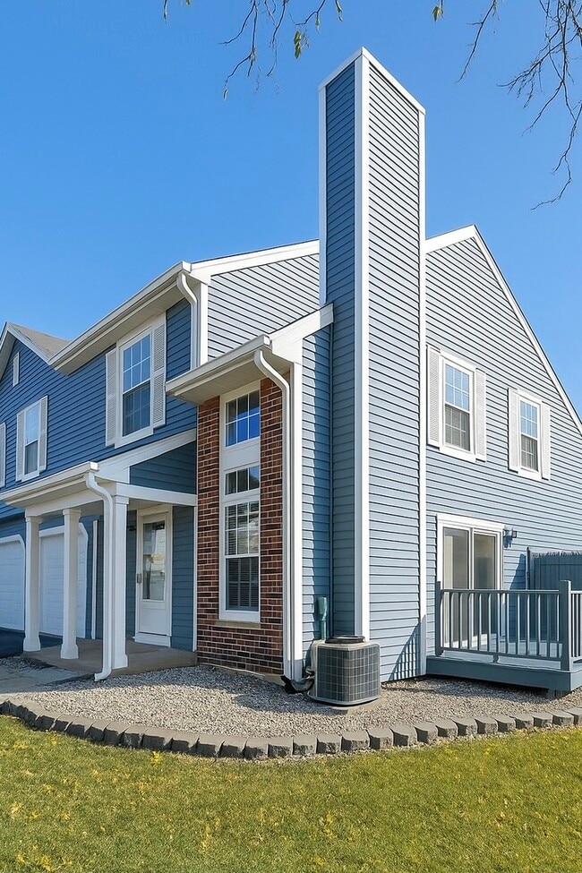 Building Photo - 329 Pinto Dr