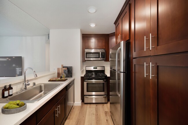 Kitchen - Croft Plaza Apartments