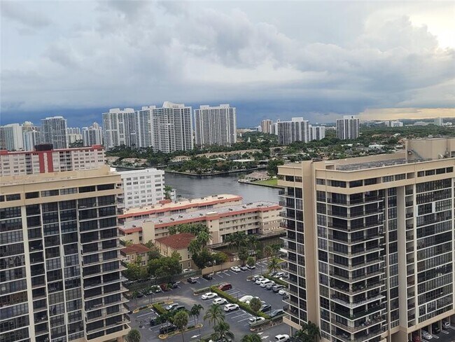 Building Photo - 1985 S Ocean Dr