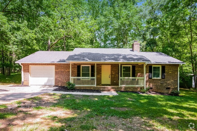 Building Photo - 431 Hillcrest Dr