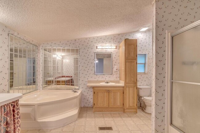 Building Photo - 1559 US-90