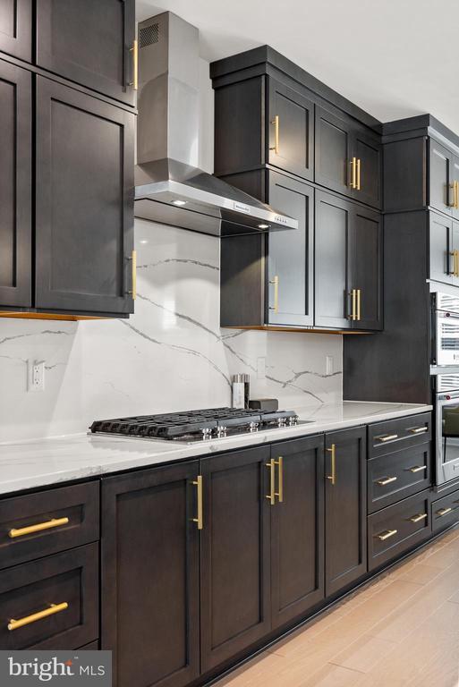 Foto del edificio - 7402 Backett Wood Ter