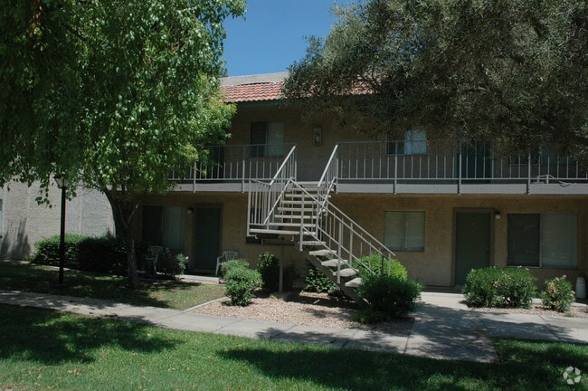 Building Photo - Omnia Baseline
