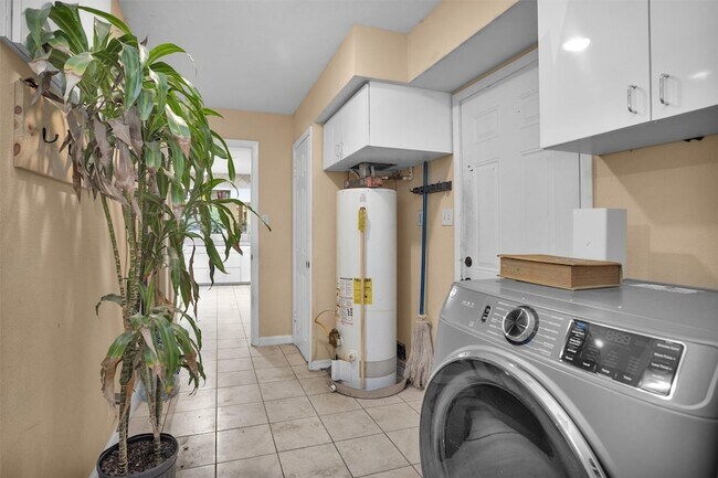 Foto del edificio - 1725 Strawn Rd