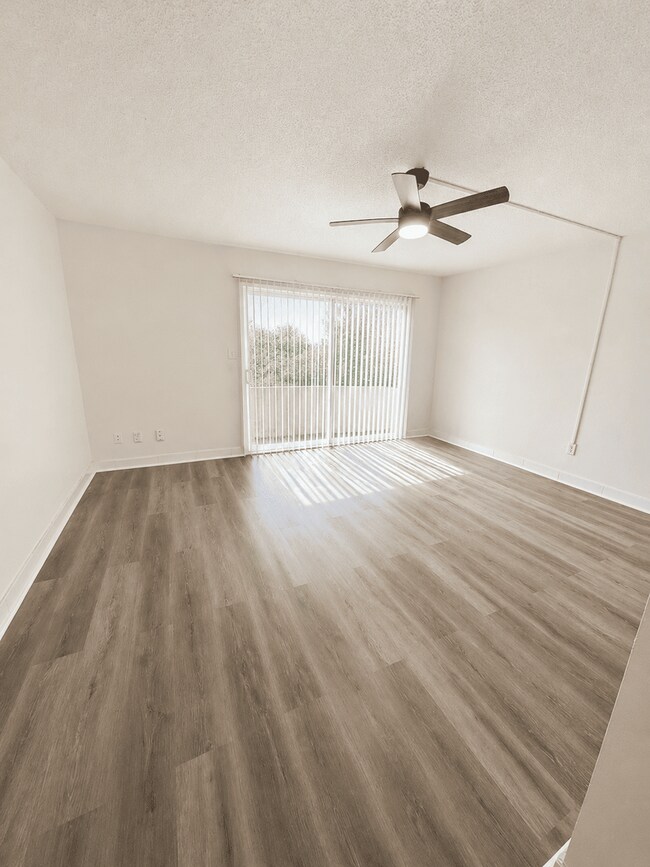 Foto del edificio - 5820 N Church Ave