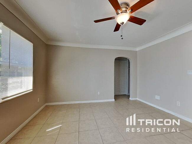 Foto del edificio - 4015 46th St N
