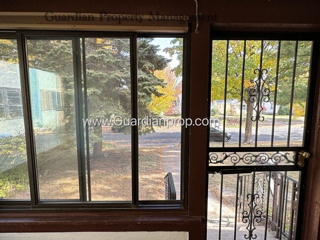 Building Photo - South Minneapolis Single Family Home, Fenc...