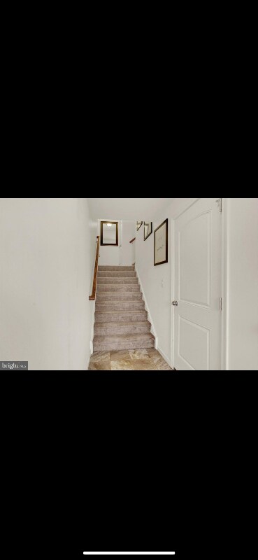 Foto del edificio - 340 Weatherstone Dr