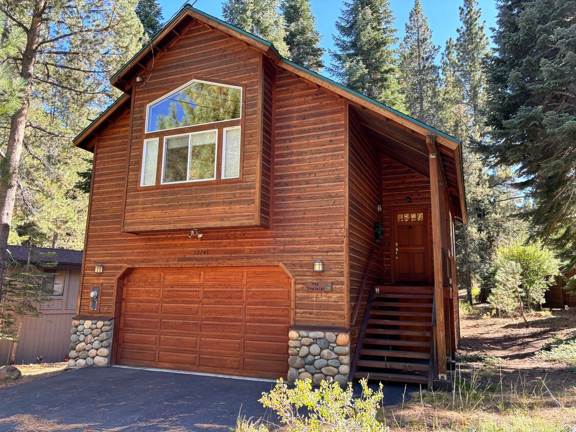 Foto principal - Tahoe Donner Single Family Home Ski Lease