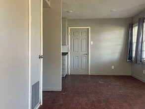 Building Photo - 23052 Audette St