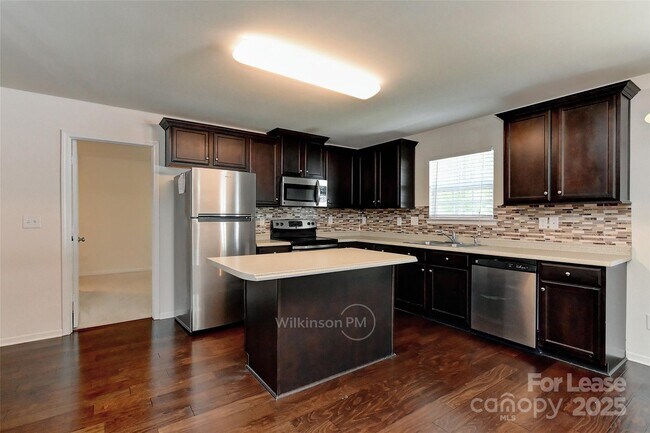 Foto del edificio - 9409 Pond Vista Court