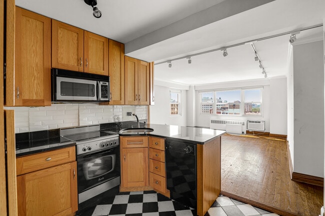 Foto del edificio - 2909 N Sheridan Rd