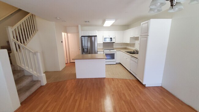 Foto del edificio - Spinnaker Townhomes at Ocean Pointe