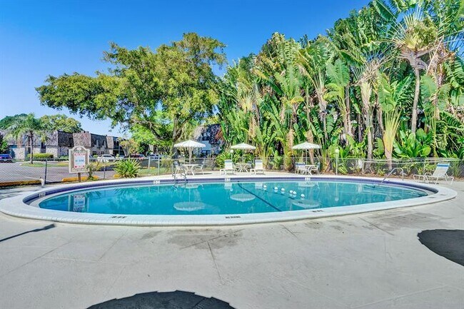 Foto del edificio - 3101 Oakland Shores Dr