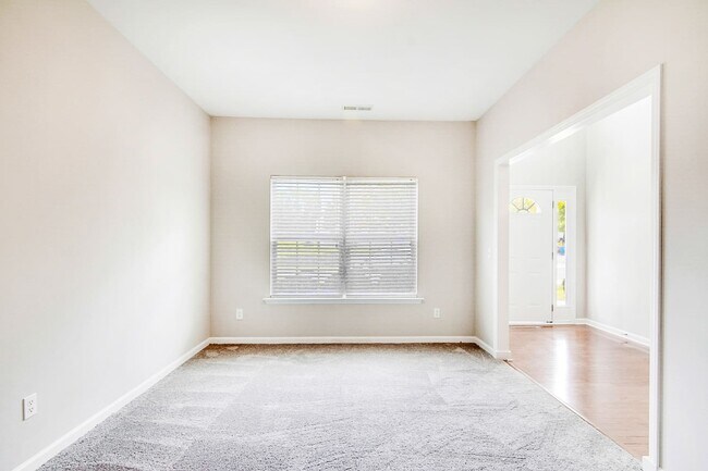 Foto del edificio - 2701 Framer Ln