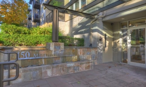 Foto del edificio - 150 102nd Ave SE