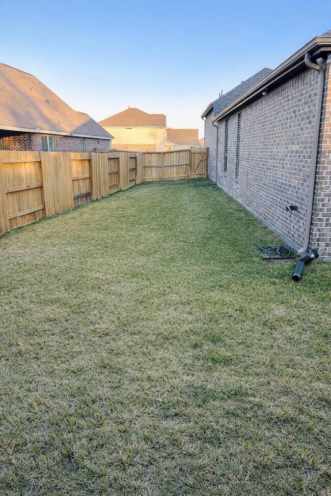 Foto del edificio - 4334 Redford Valley Rd